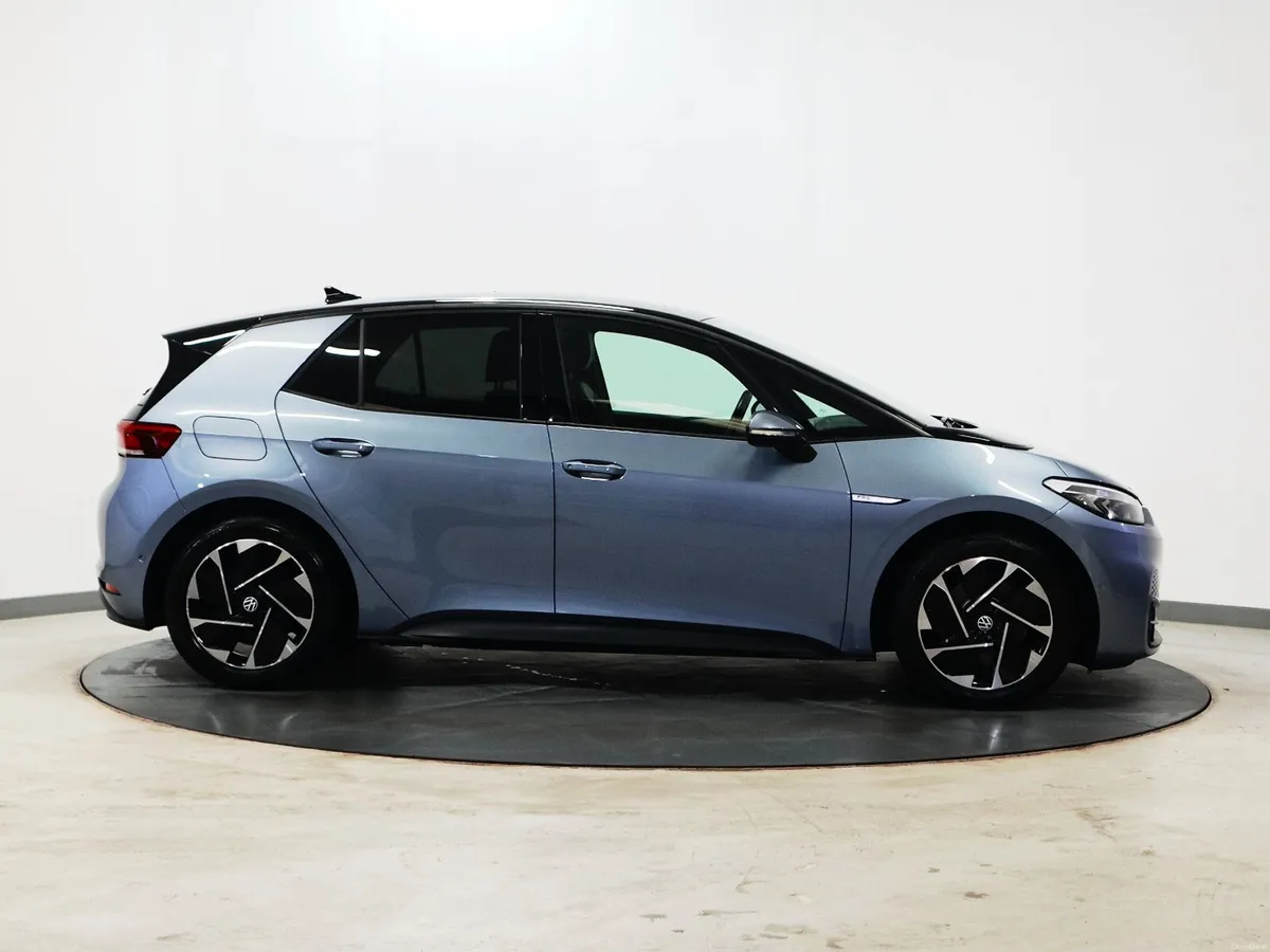 *79* 2023 Volkswagen ID.3 PRO - Image 2