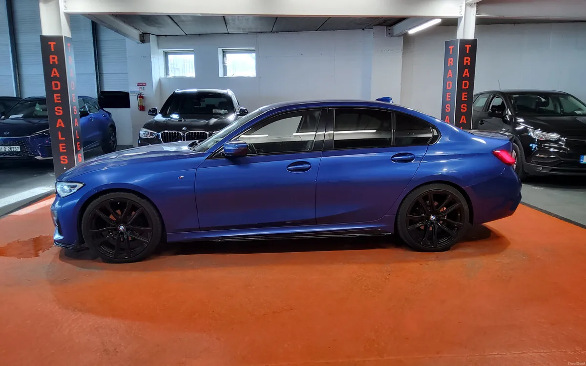 BMW 3-Series 2019 - Image 6