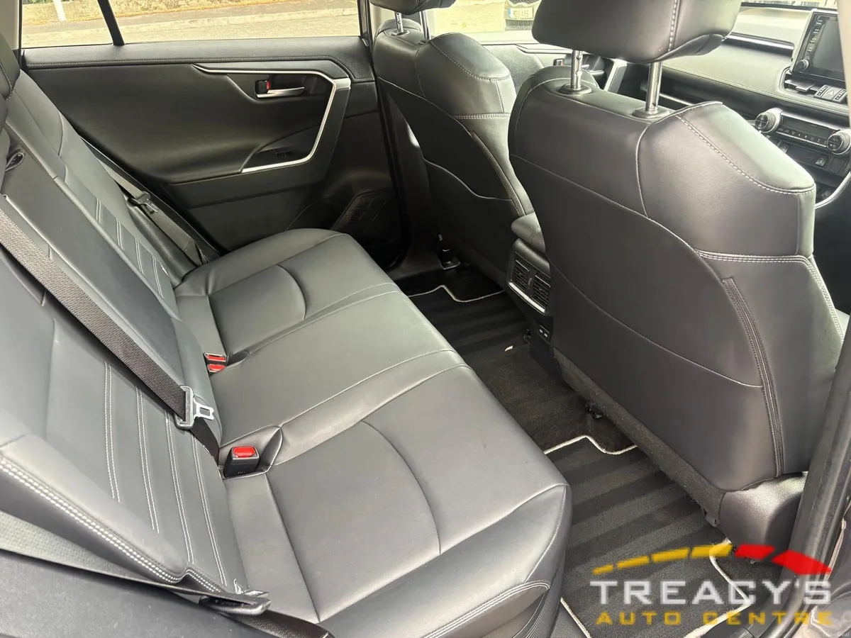 Toyota RAV4 2022 HYBRID SOL 4DR AUTO - Image 5