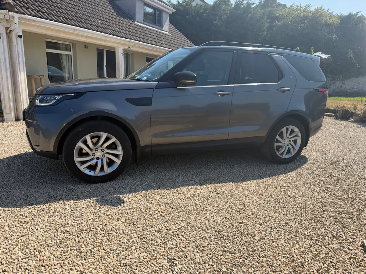 Land Rover Discovery 3.0 HSE 7 Seater 2018 - Image 4