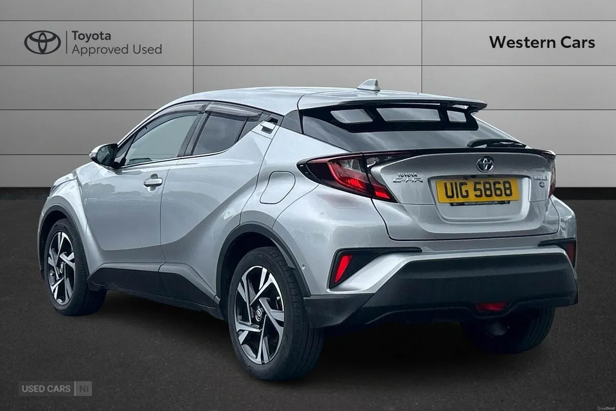 Toyota C-HR 1.8 VVT-h Design CVT Euro 6 (s/s) 5dr - Image 6