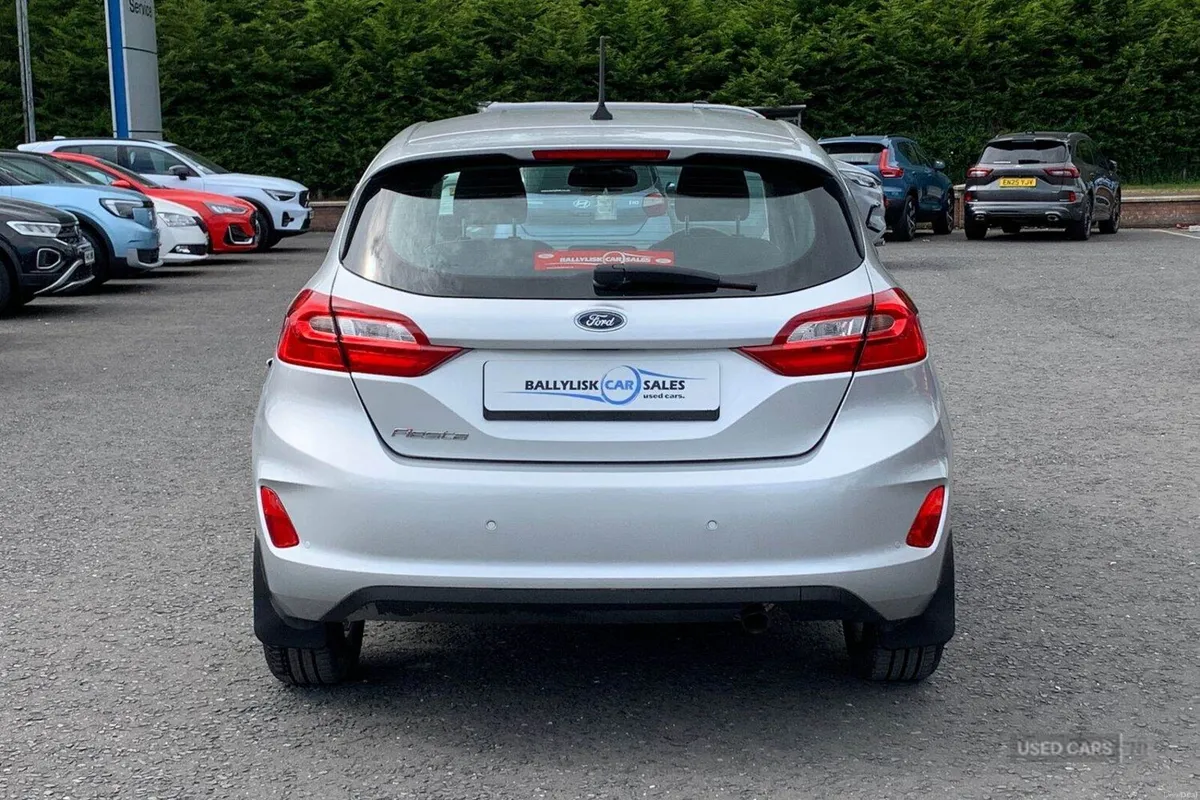 Ford Fiesta 1.1 Ti-VCT Zetec 85PS in Moondust Silv - Image 5