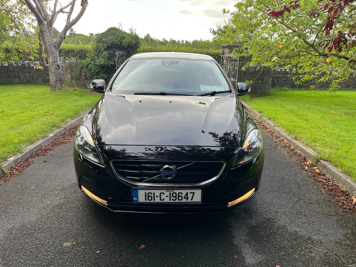 Volvo V40 2016 ES Petrol - Image 3