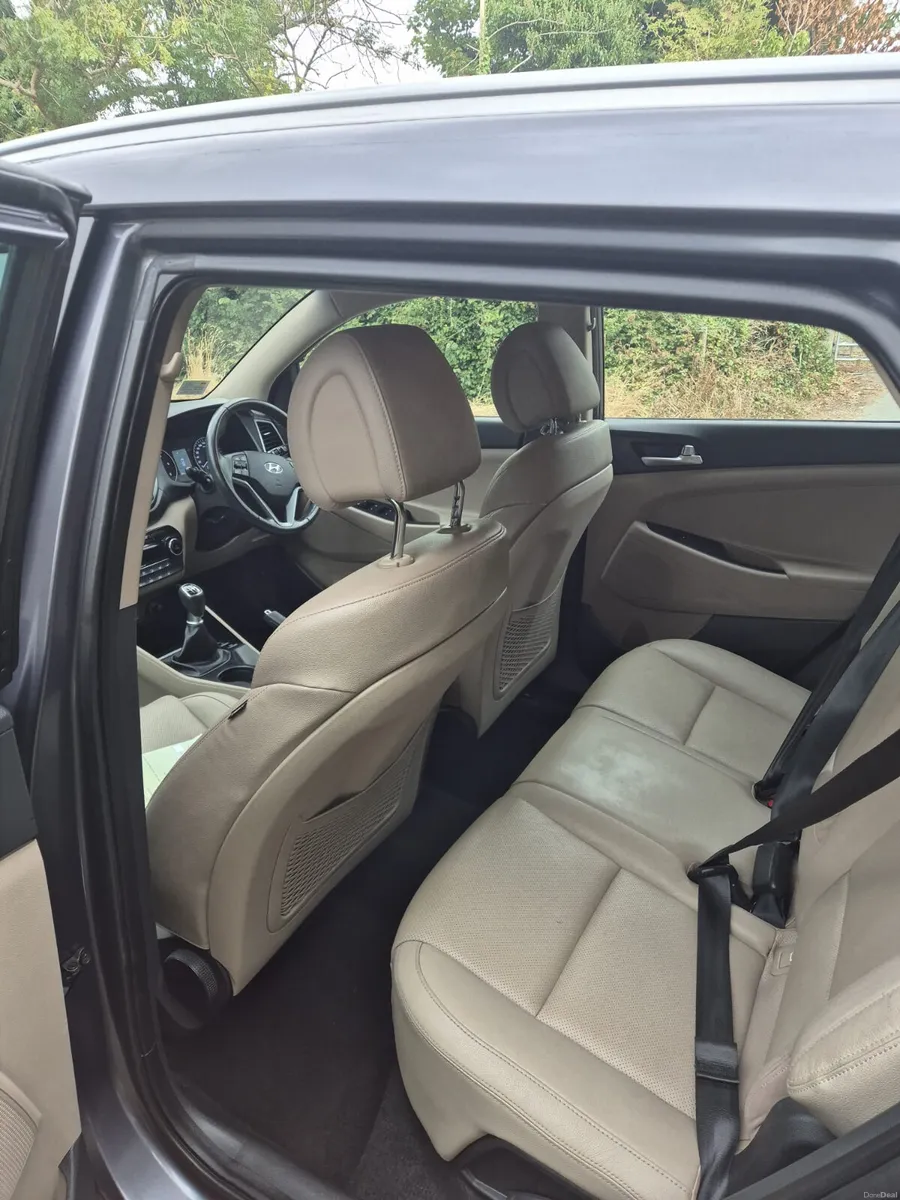 Hyundai Tucson 2017 only 120550kms just passed nct - Image 4
