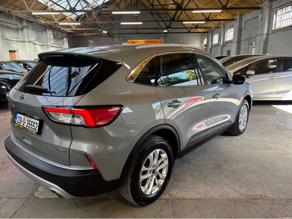Ford Kuga TITANIUM 2.5 PHEV 225 S6.2 only 96000 km - Image 2