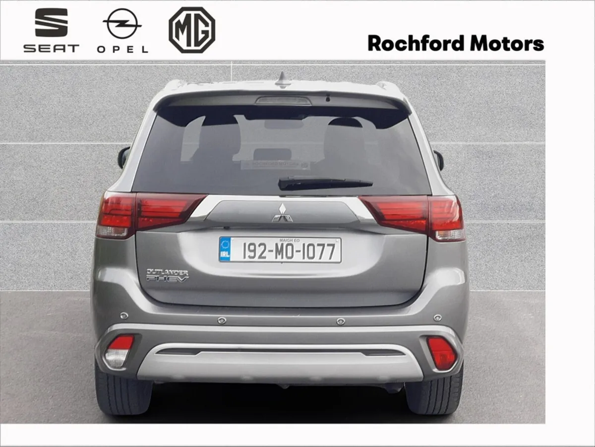 Mitsubishi Outlander PHEV 2.4 DYNAMIQUE SAFETY - Image 5
