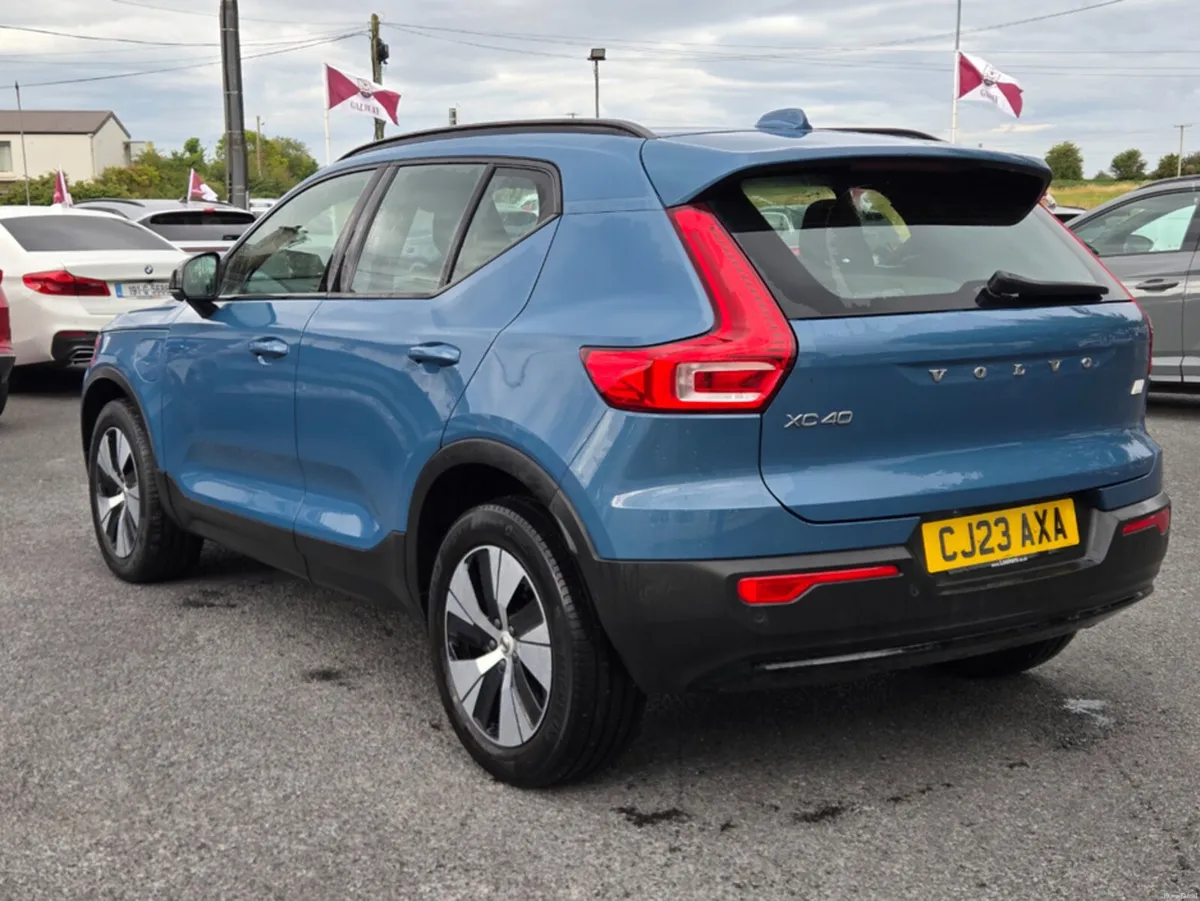 Volvo XC40 + T4 RECHARGE AUTO PLUS DESIGN PACK - Image 5