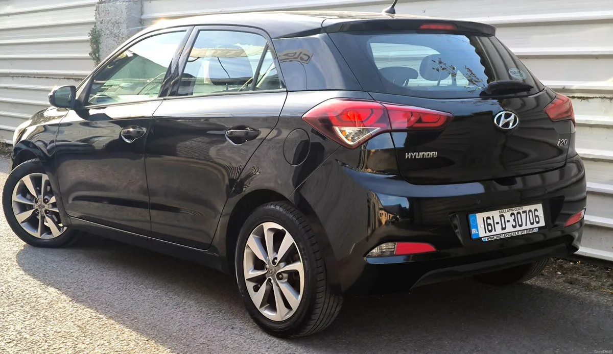 Hyundai i20 2016 DELUX 1.2 PETROL - Image 4