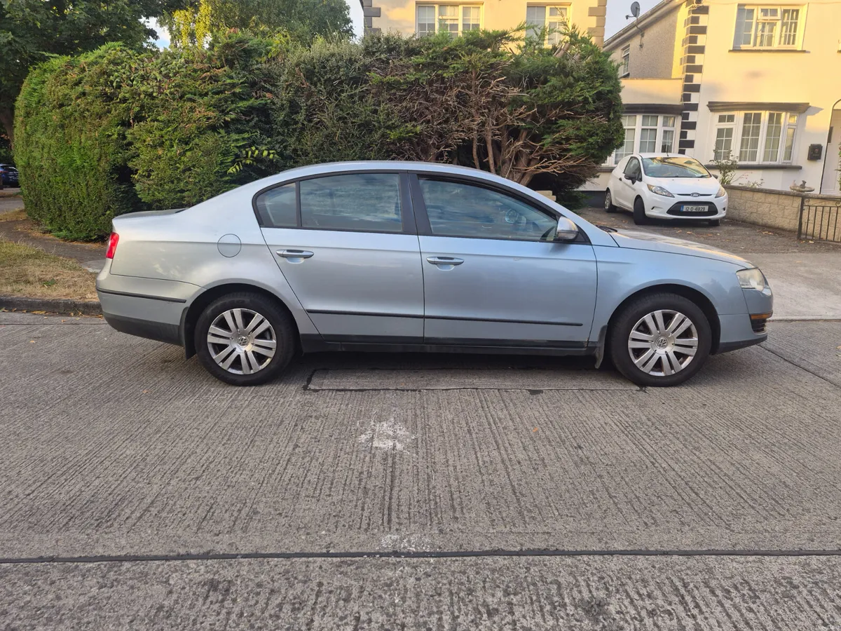 Volkswagen Passat 2009 - Image 6