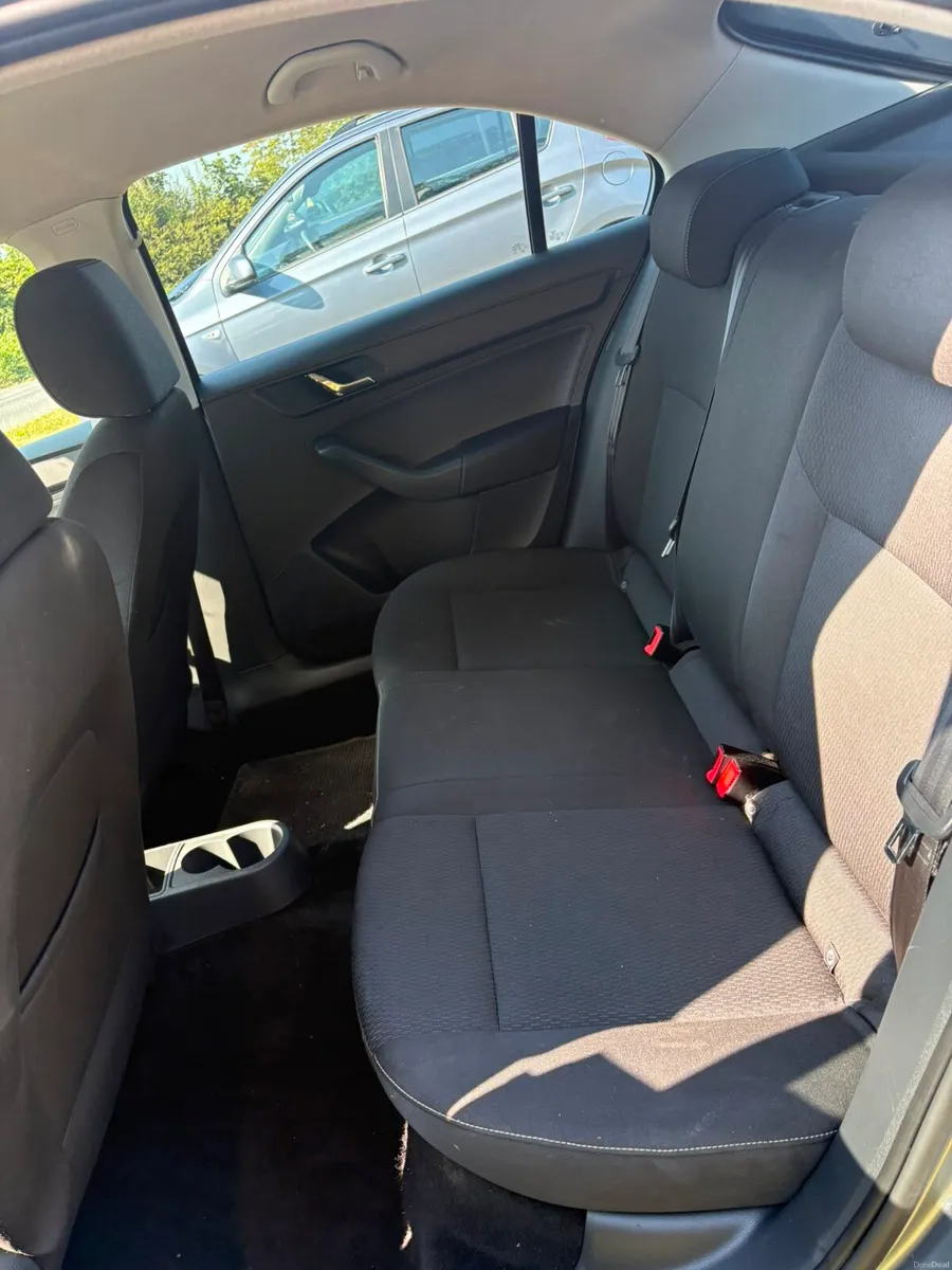 Skoda rapid - Image 6