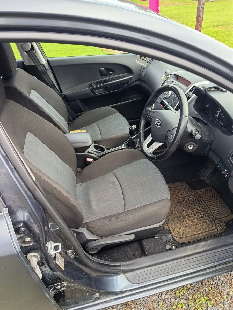 Kia Ceed 2011 - Image 1