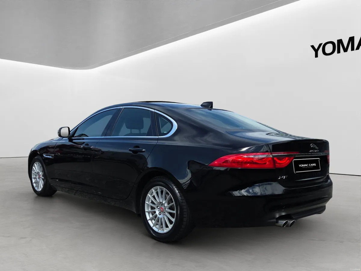 Jaguar XF 2017 - Image 5