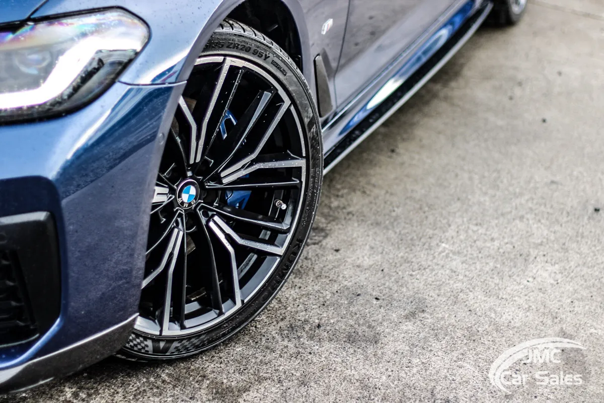 HUGE SPEC 2020 BMW 5 SERIES MSPORT TOURING - Image 3