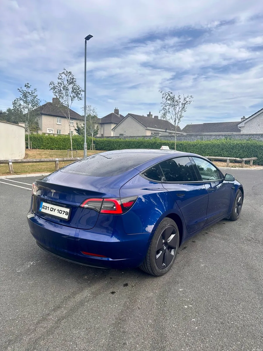 231 Tesla Model 3 RWD Premium - Image 5
