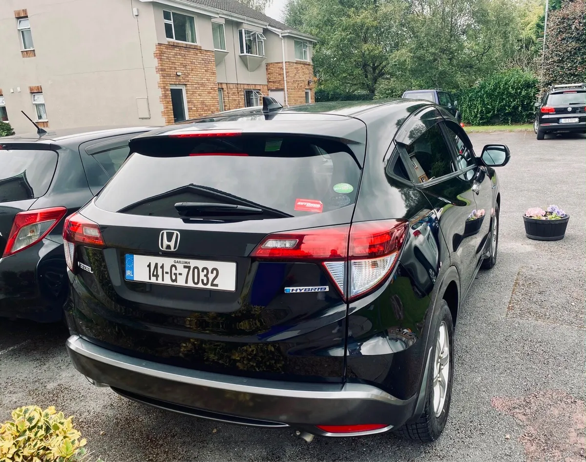 2014 Honda Vezel 1.5 Hybrid, New NCT, Low Mileage - Image 2