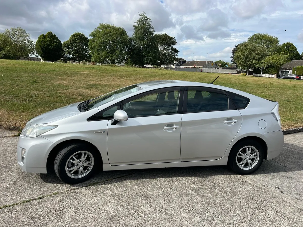 Toyota Prius Hybrid 2010/11 - Image 1