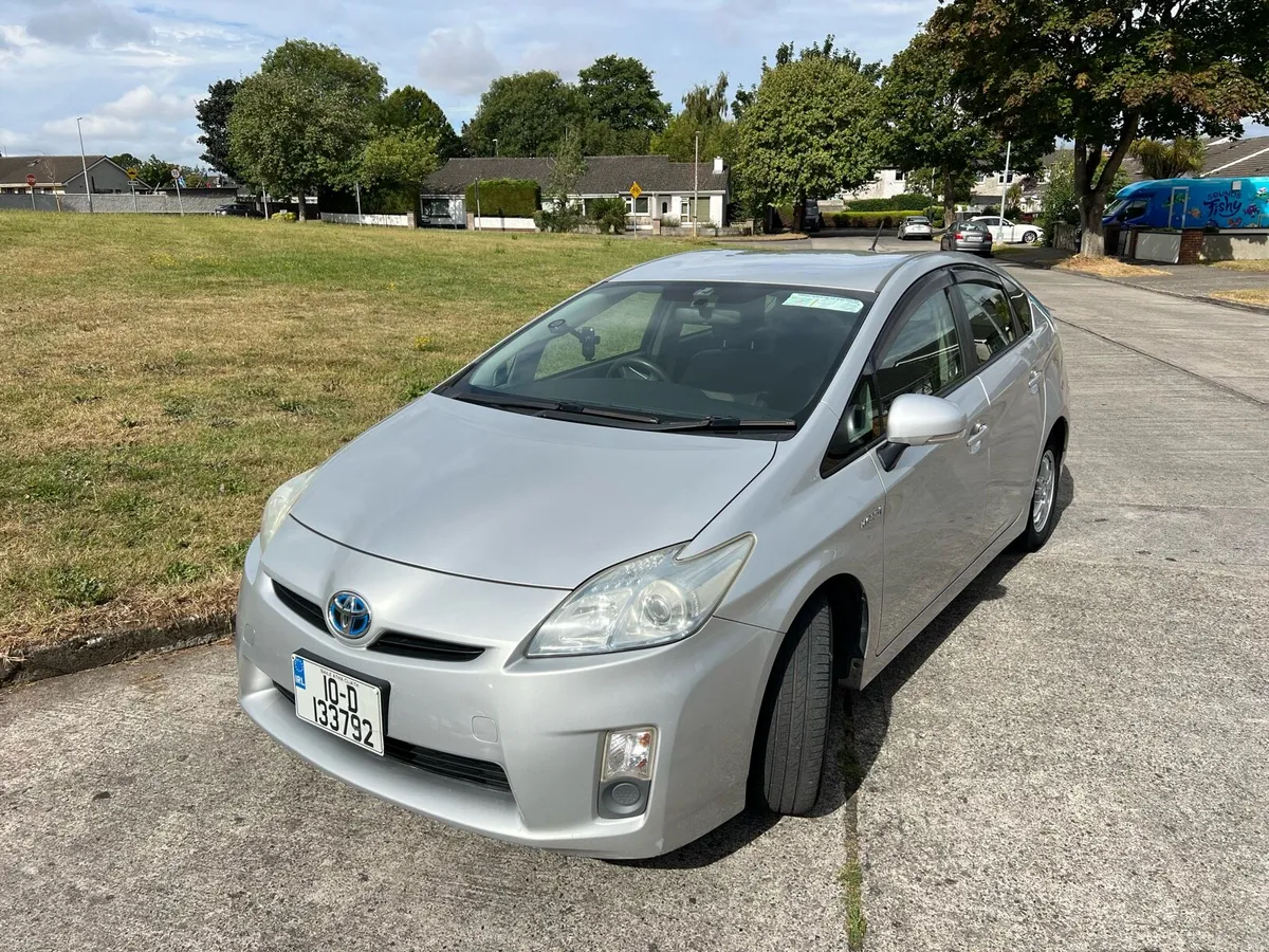 Toyota Prius Hybrid 2010/11 - Image 2
