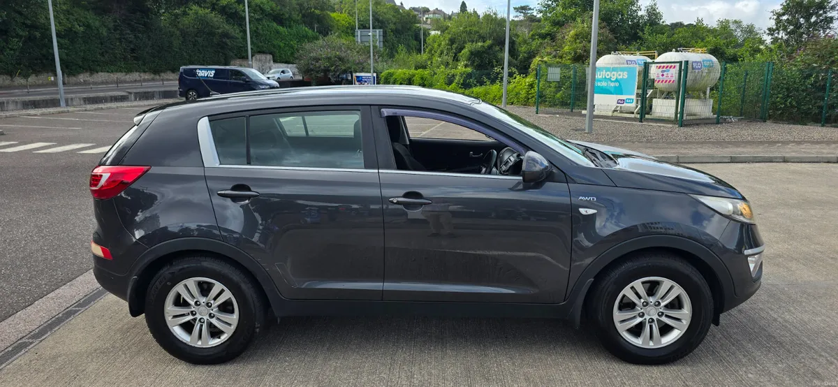 Kia Sportage 4 Wheel Drive 2.0 diesel - Image 4