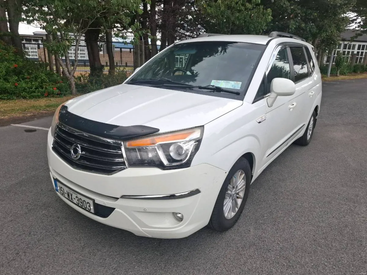 Ssangyong Tourismo ( 7 seats Auto ) - Image 2