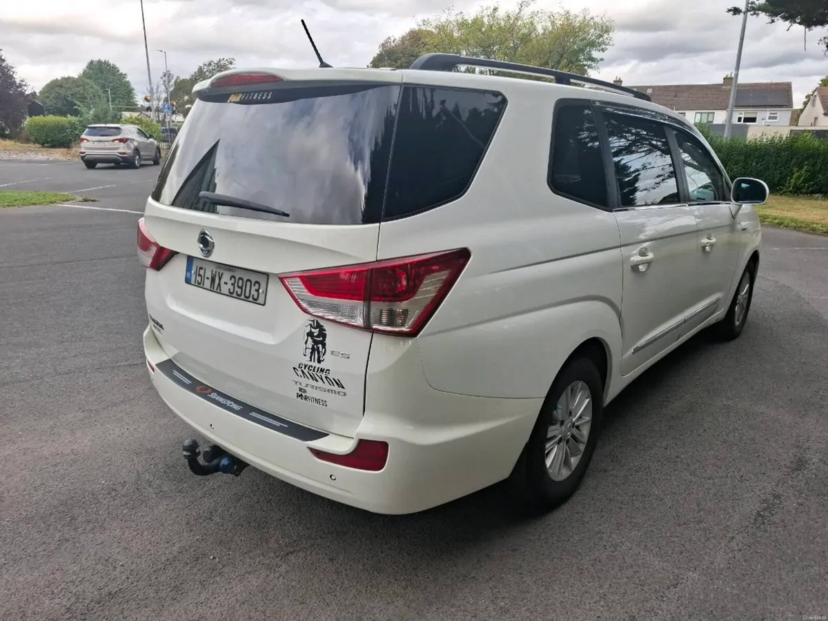 Ssangyong Tourismo ( 7 seats Auto ) - Image 4