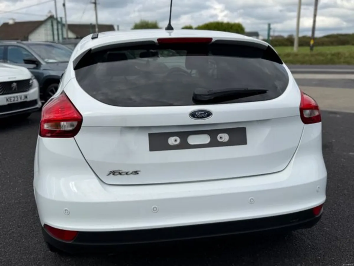 Ford Focus ZETEC EDITION TDCI - Image 5
