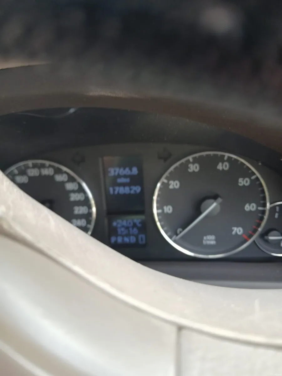 Car - Image 5