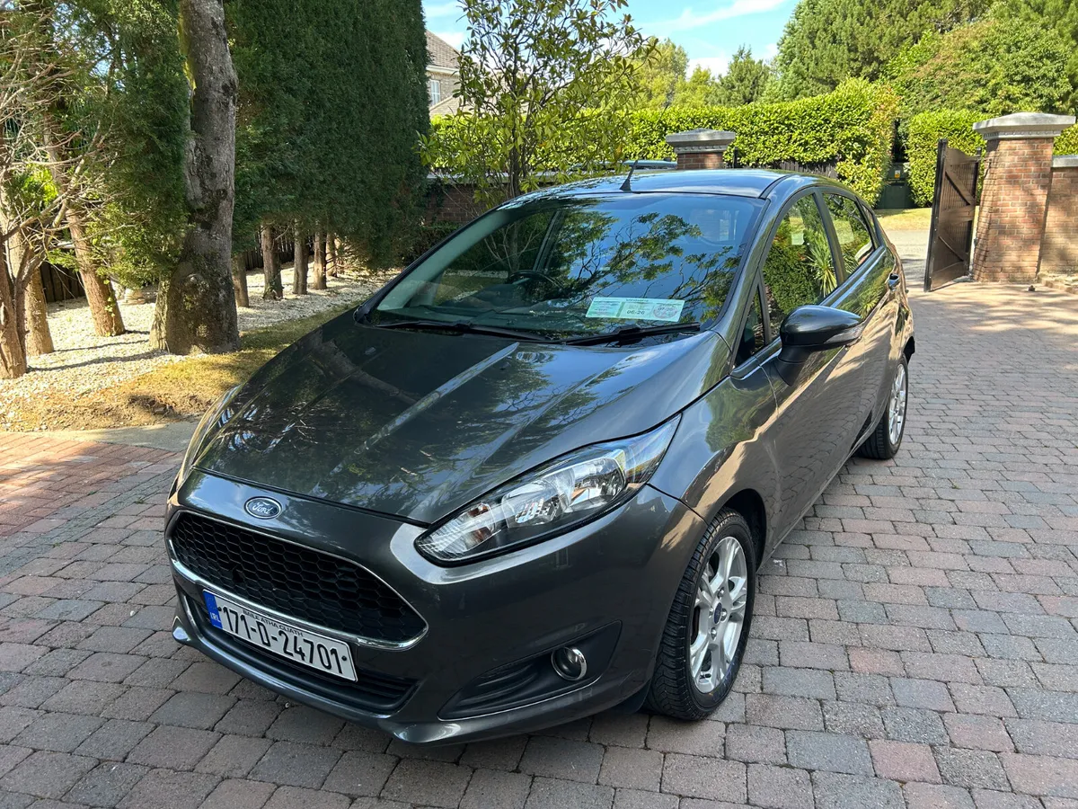 17 Ford Fiesta Automatic Low Km NCT 3/27 €8495 - Image 4