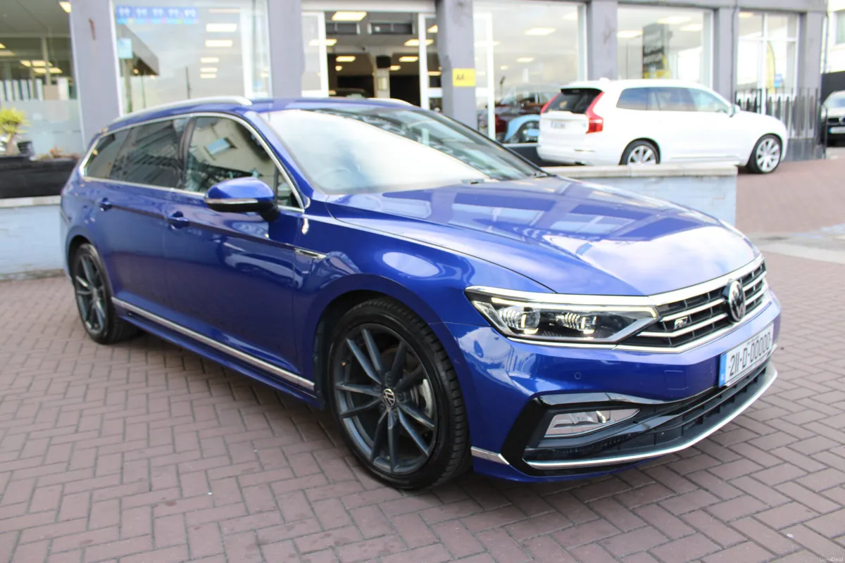 2.0TDI 150BHP R-LINE SPORT 5DR ESTATE AUTO // 1 OW - Image 2