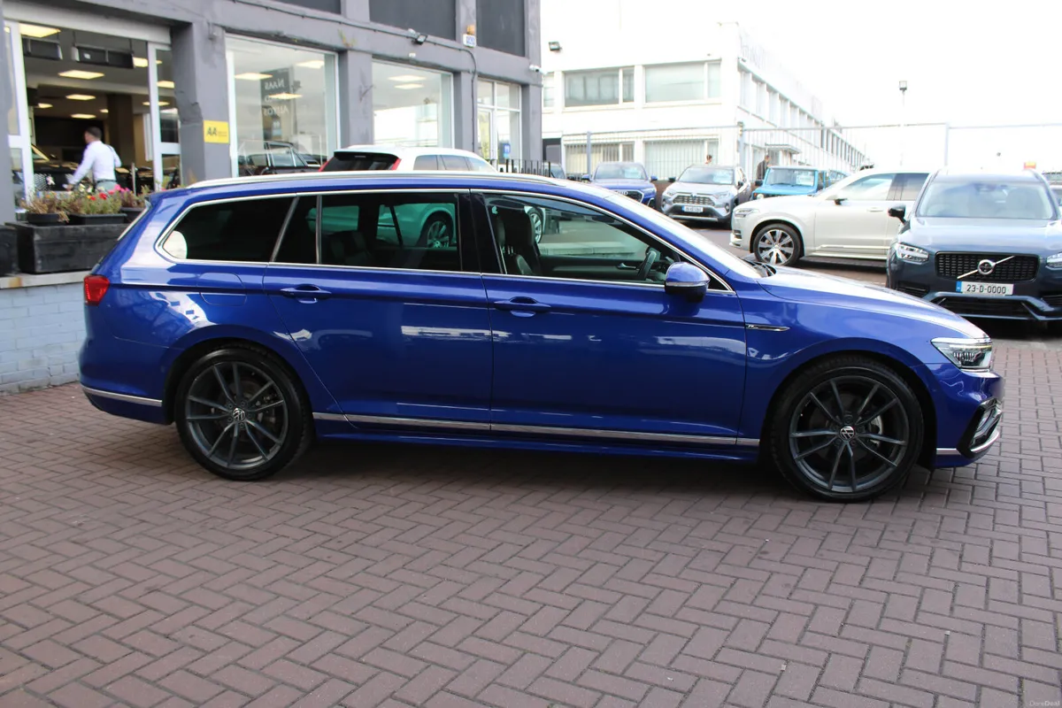 2.0TDI 150BHP R-LINE SPORT 5DR ESTATE AUTO // 1 OW - Image 3