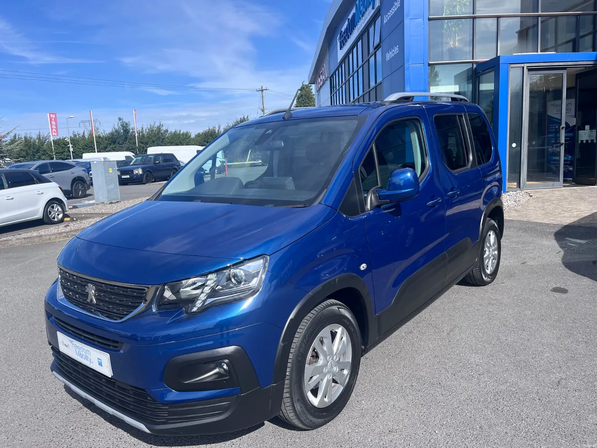Peugeot Rifter 2021 Wheelchair Access - Image 3