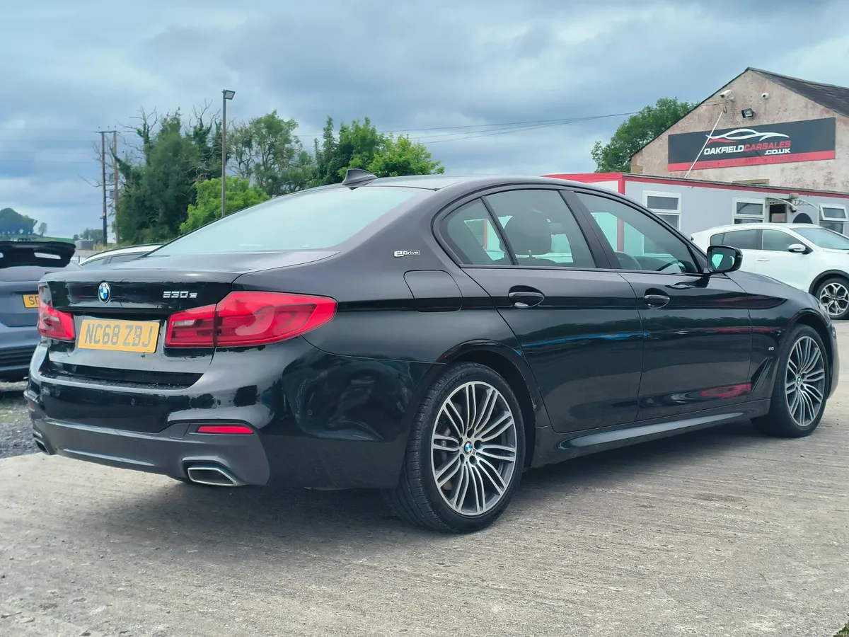 2019 BMW 5-Series 530e Plug In Hybrid LOW MILES - Image 4