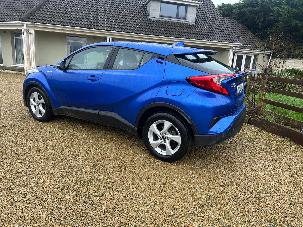 Toyota C-HR 1.8 H 2017 - Image 6