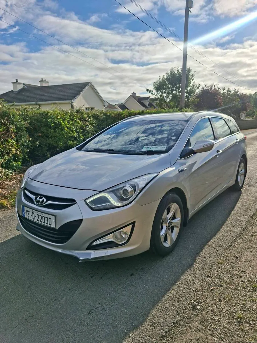 HYUNDAI I40 2013 NEW NCT 9/27 TAX 6/27 - Image 1