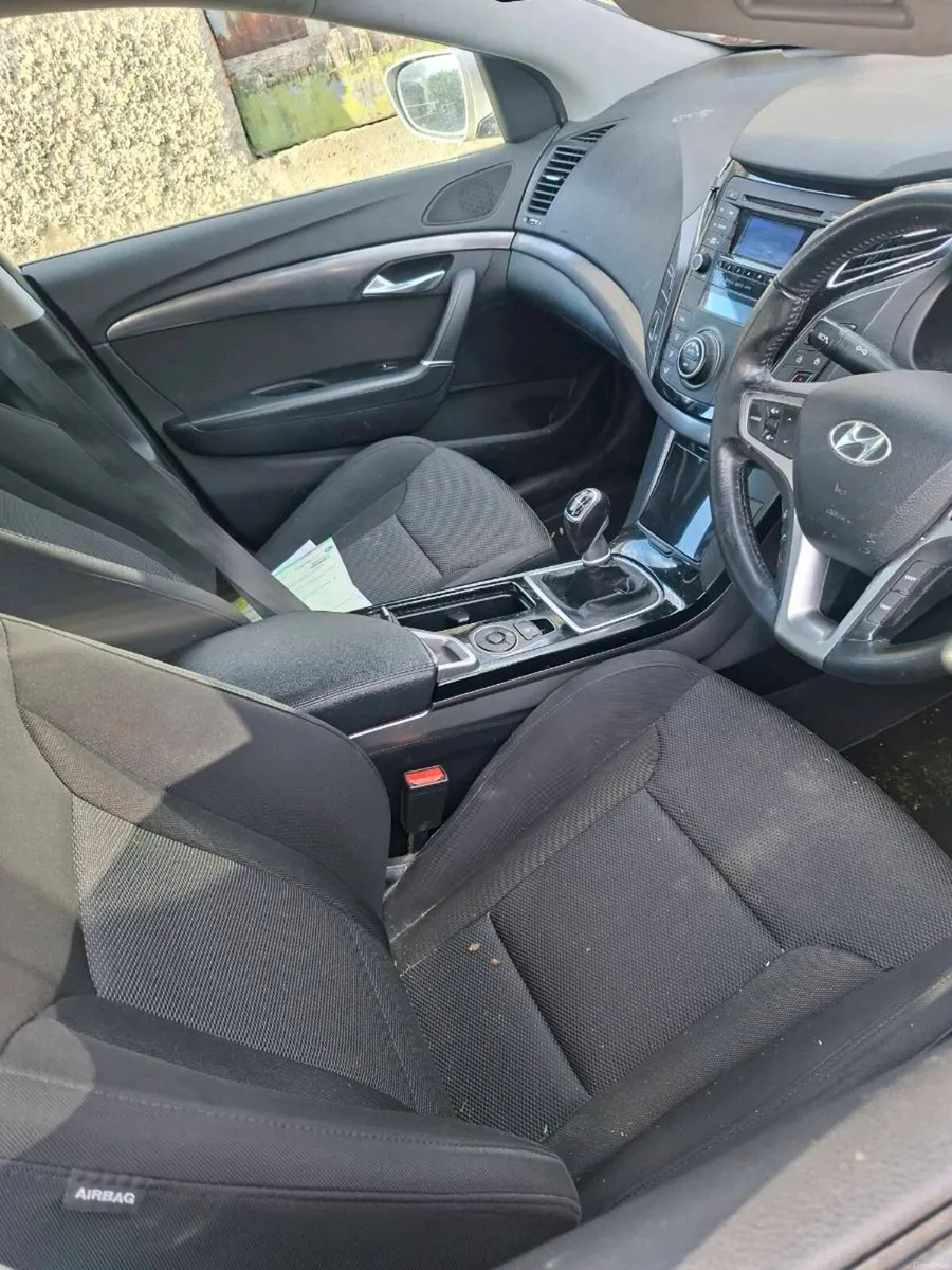 HYUNDAI I40 2013 NEW NCT 9/27 TAX 6/27 - Image 4