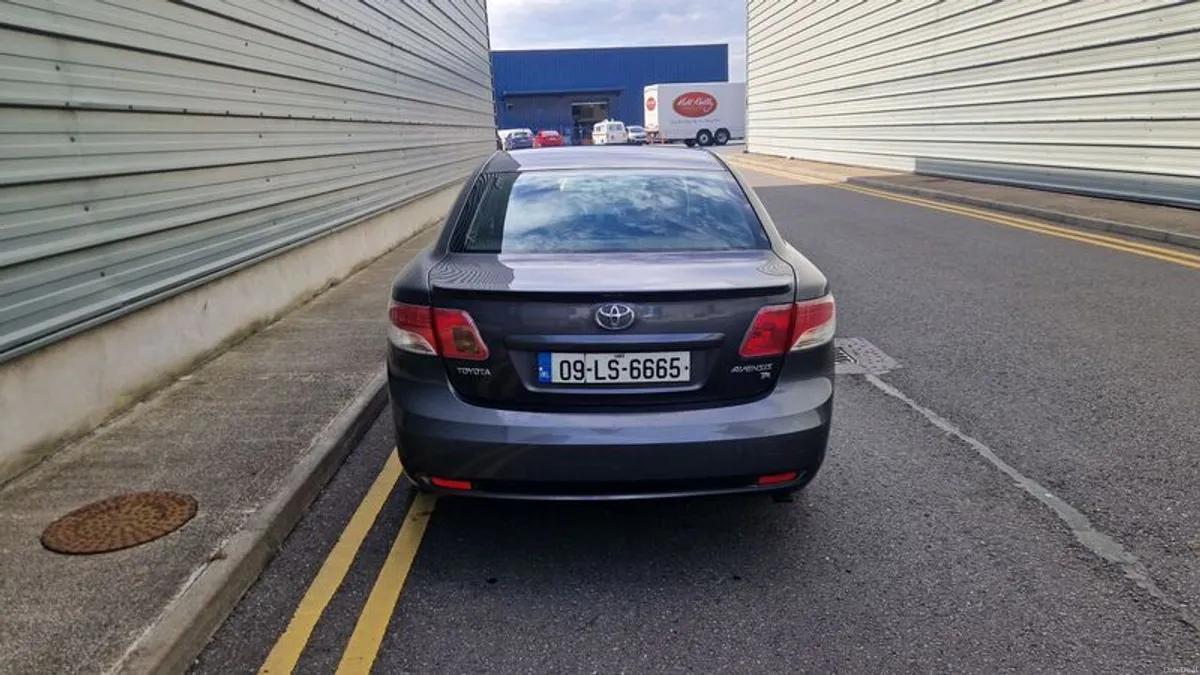 09 Toyota Avensis 2ltr d4d tax amd nct - Image 6