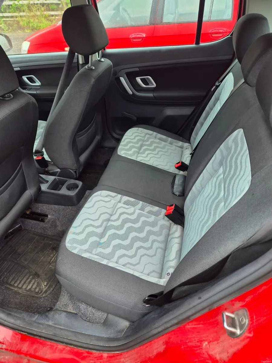 Skoda Fabia 2009 - Image 2