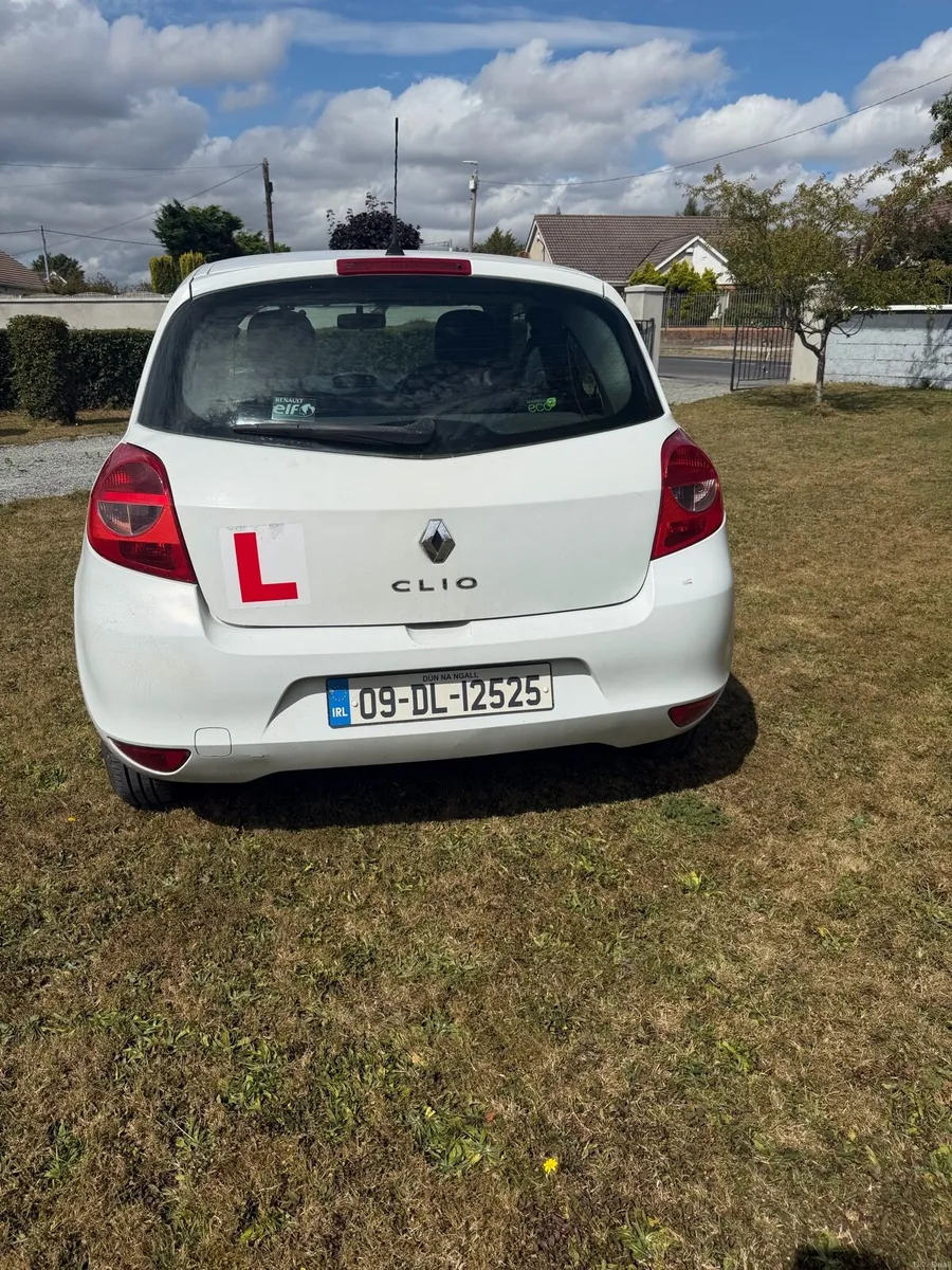 Renault Clio - Image 4