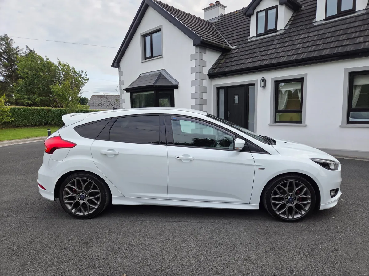 2017 FORD FOCUS ST LINE 1.5TDCI 120BHP - Image 4