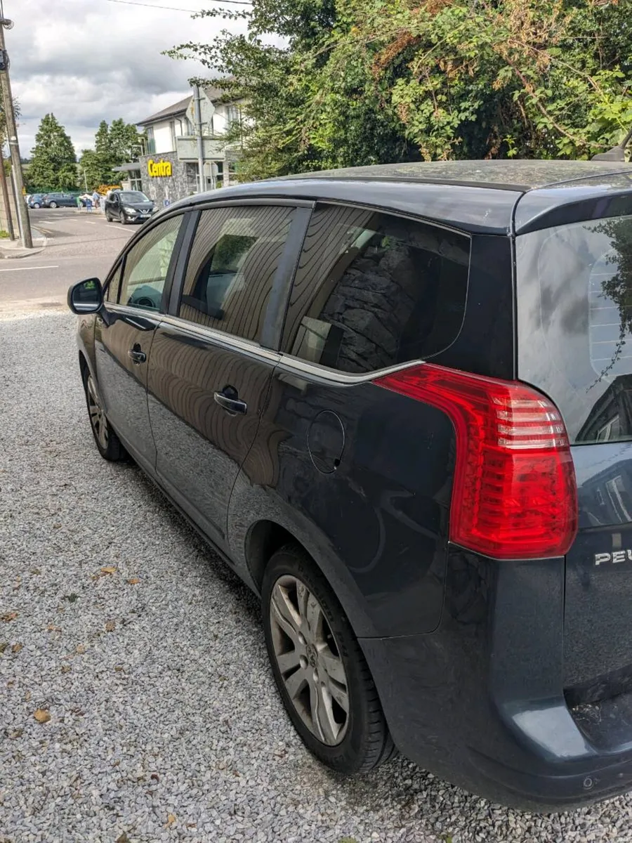 Peugeot 5008 - Image 2