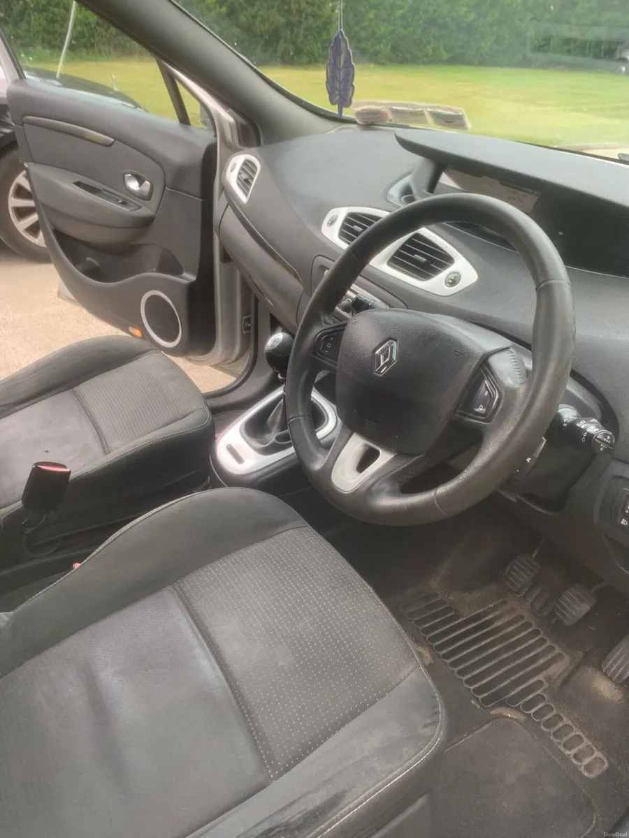 Renault Gran Scenic - Image 6
