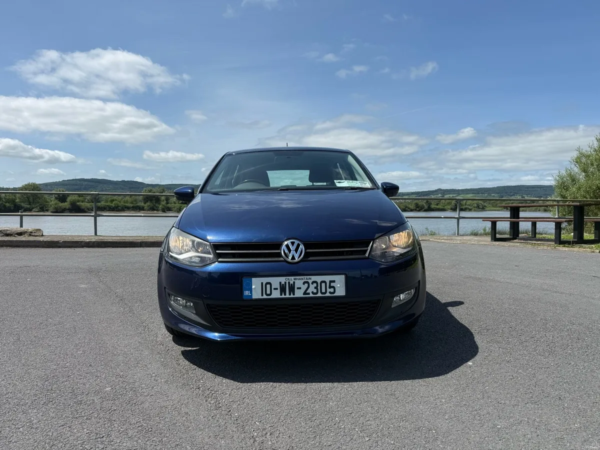 2010 Volkswagen Polo - Image 2
