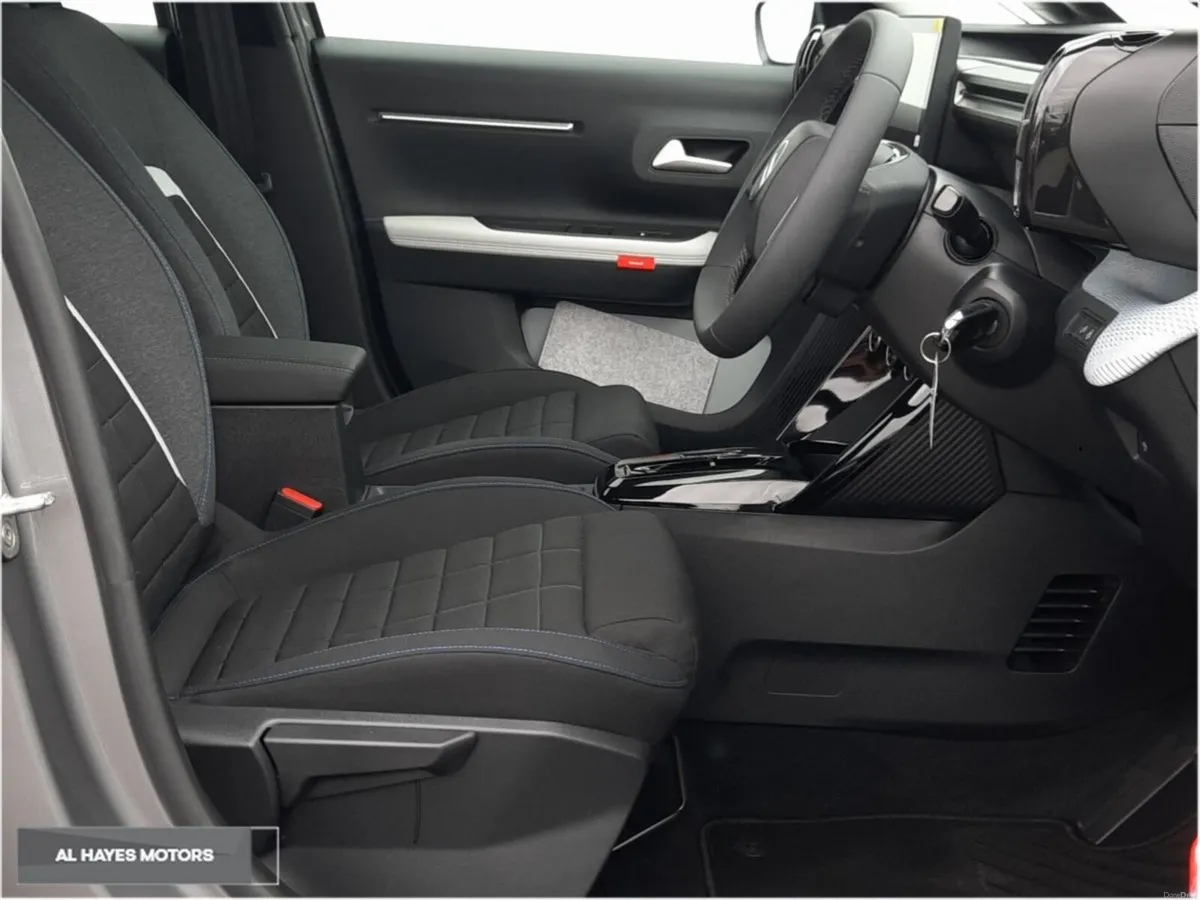Citroen C3 1.2L Turbo MHEV 100 e-DCS6 Plus - Image 4