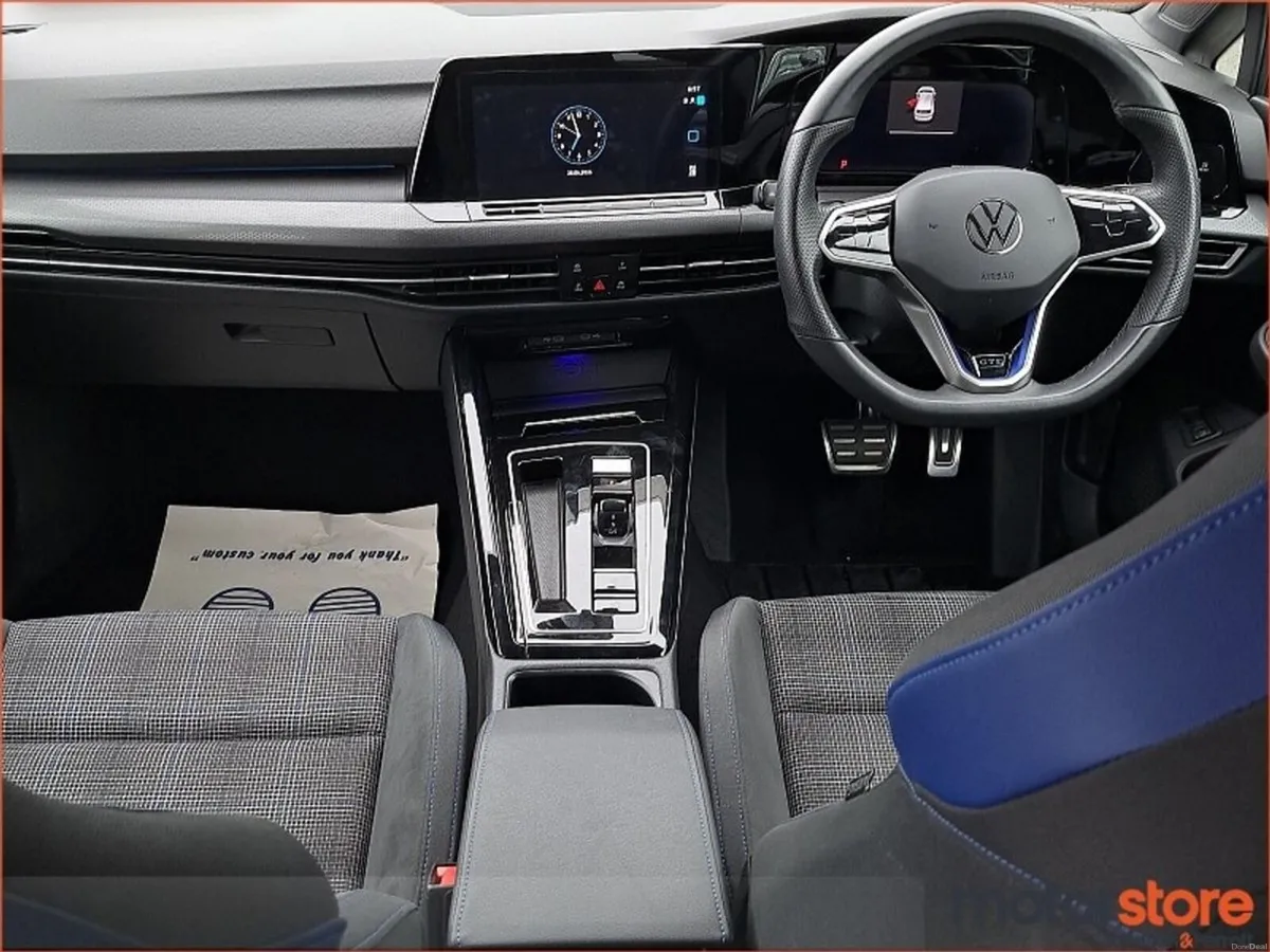 Volkswagen Golf Golf GTE S-A  GTE  TSi 245 Bhp DSG - Image 4
