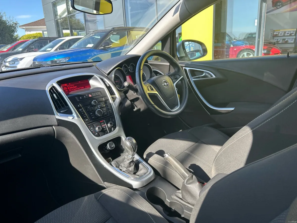 Opel Astra SRI 1.3 CDTI 95PS 5DR - Image 2