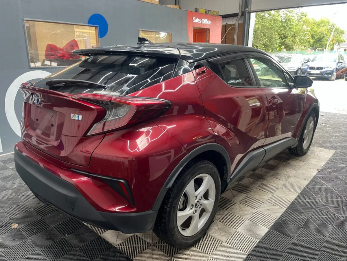 Toyota C-HR 2019 TOYOTA C-HR S LED PACKAGE 1.8 AUT - Image 3