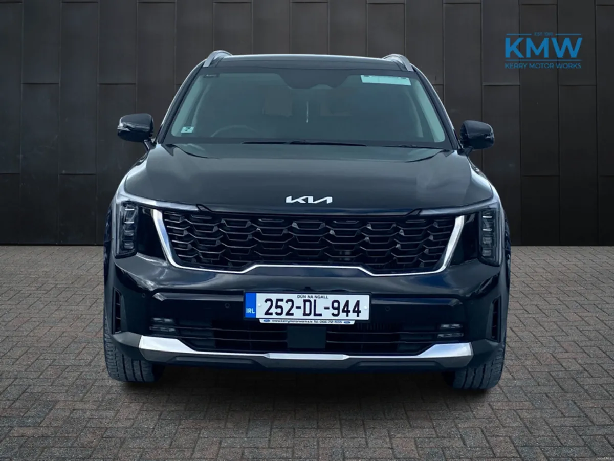 Kia Sorento 2.2 CRDi PE..New Model..Pan Roof - Image 2