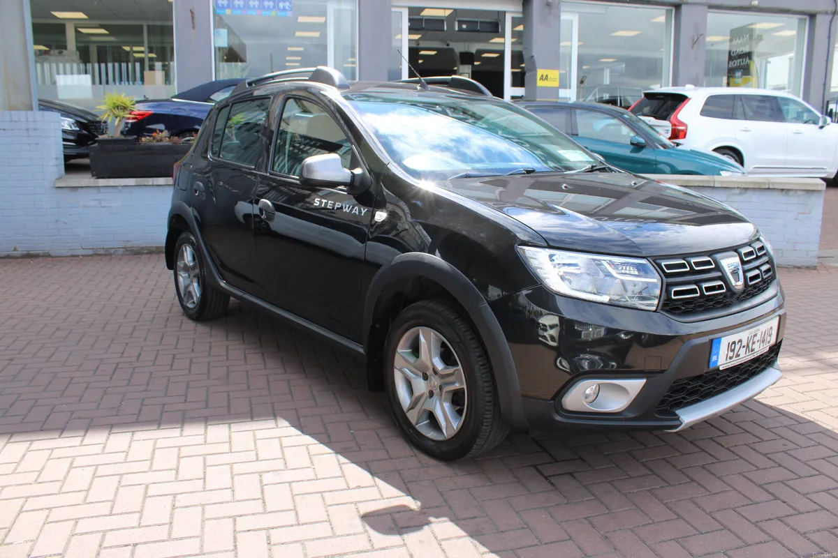 1.0 SANDER STEPWAY 5DR HATCHBACK  // ONLY 78,000 K - Image 1