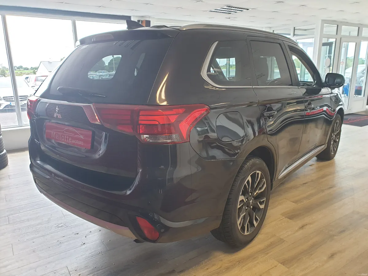Mitsubishi Outlander 2.0 PHEV INSTYLE - Image 4