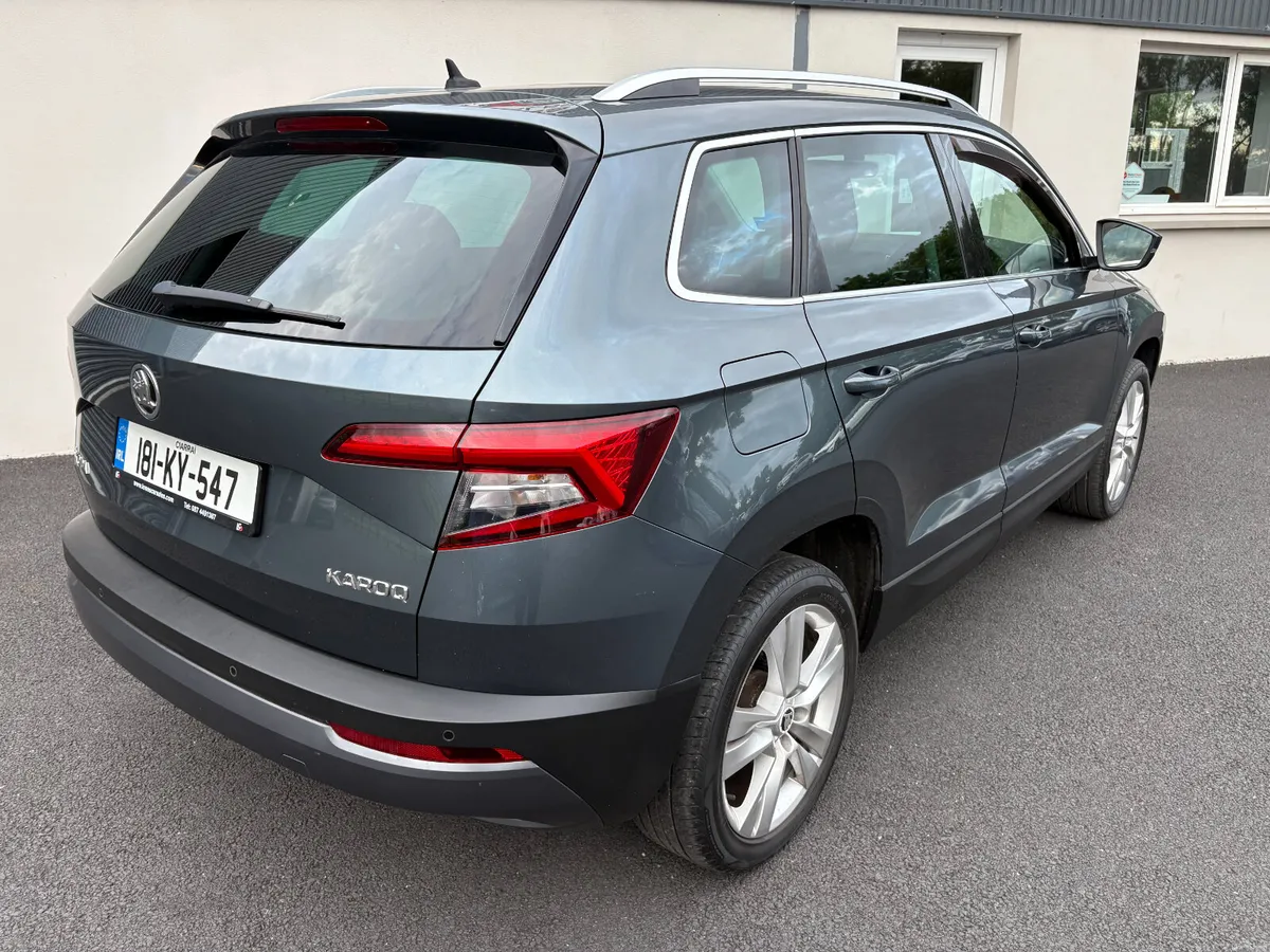 181 Skoda Karoq Style 1.6 TDI - Pan Roof - Image 4