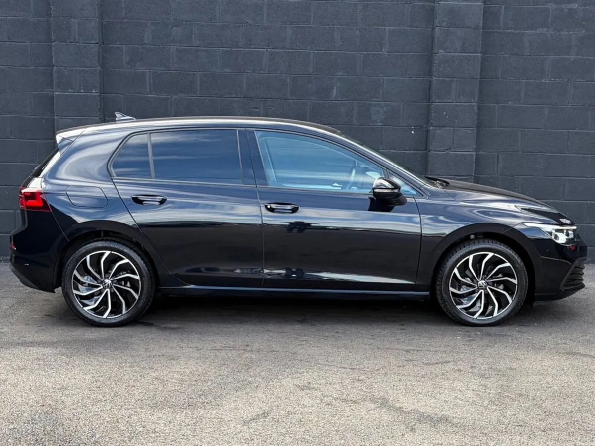 Volkswagen Golf Style 2.0TDI 115PS DSG - Image 4
